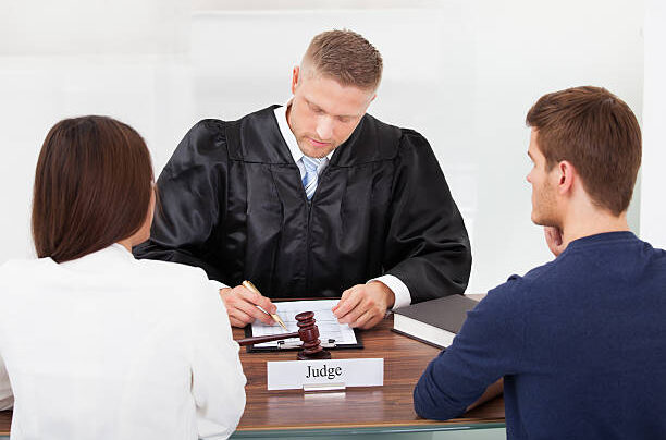 family-court-child-custody-uk Family court deciding child custody in the UK based on child’s best interests